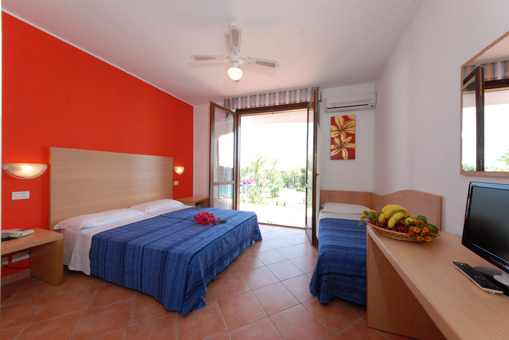 Hotel Club Santa Sabina Torre Santa Sabina Dış mekan fotoğraf